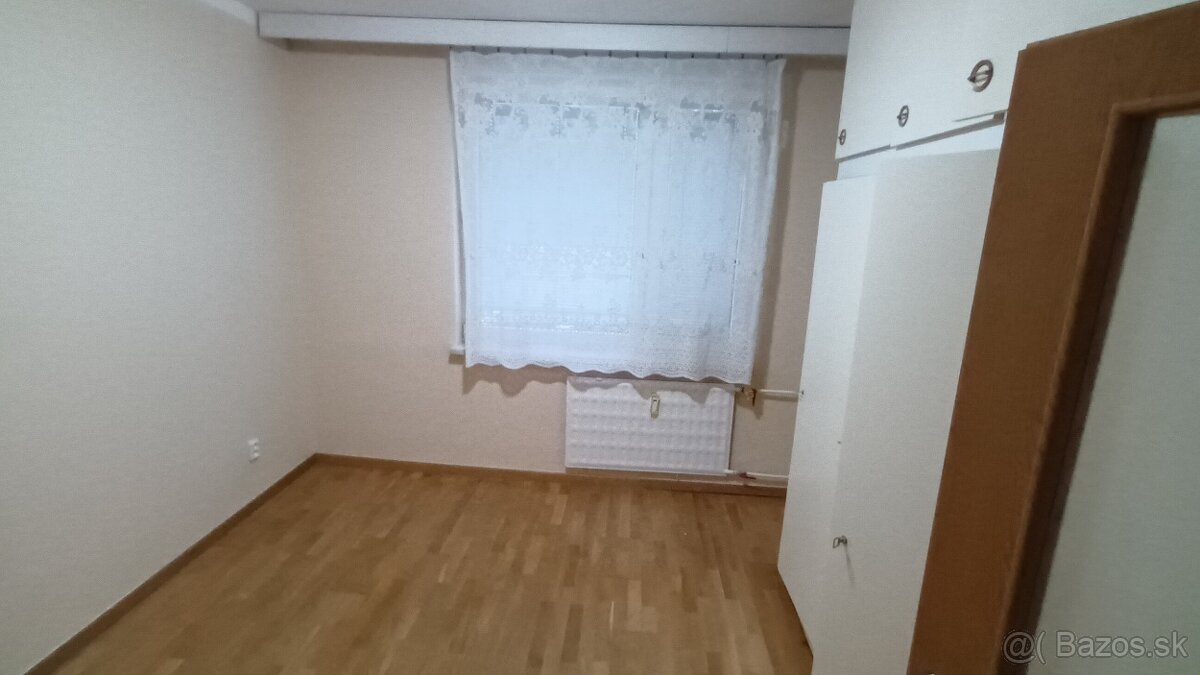 Prenájom 3-izbového bytu (72 m²) – Éotvosova ulica, 7. sídl. - 4