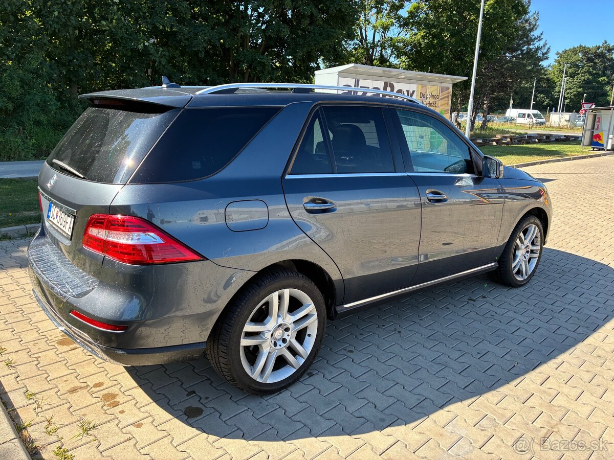 Mercedes-Benz ML350 BlueTEC 4matic - 4