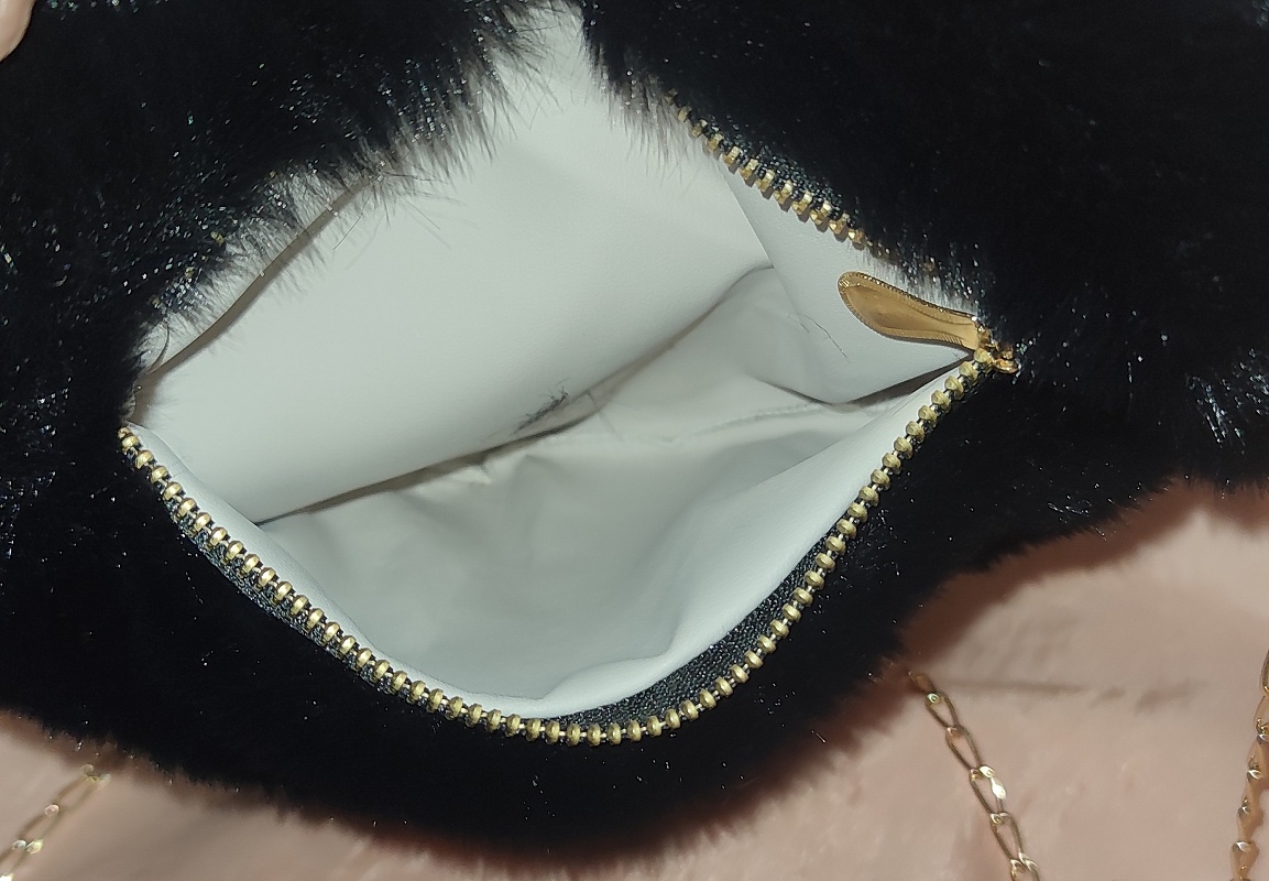 chlpatková kabelka srdiečko - 4