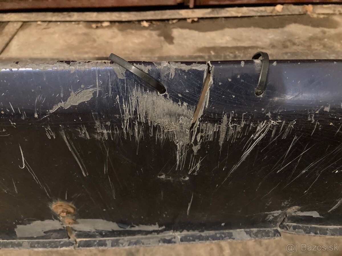 Nárazník Octavia 1 s ostrekovačmi - 4