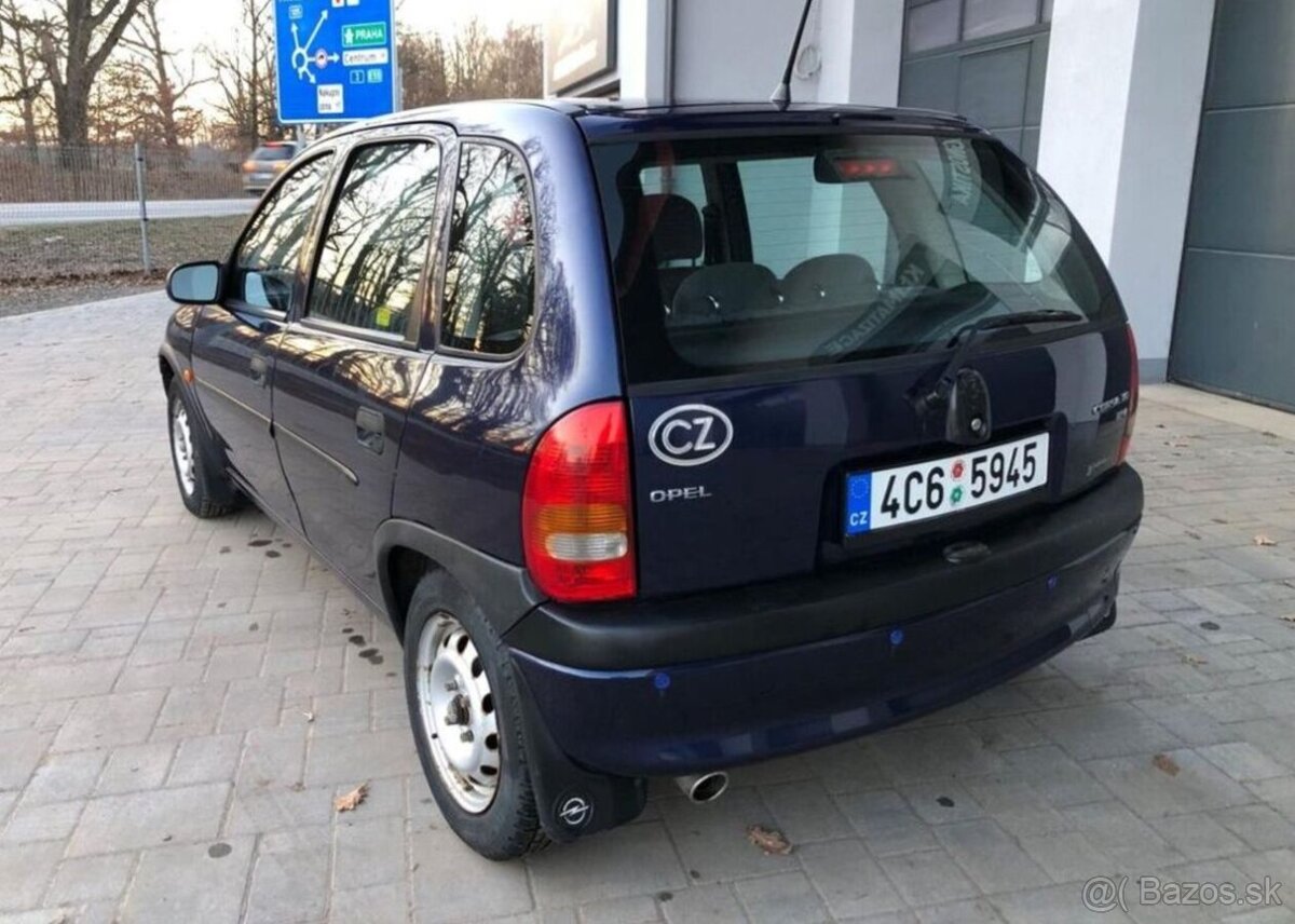 Opel Corsa 1.0 benzín manuál 40 kw - 4