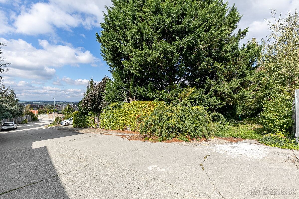 STAVEBNÝ POZEMOK 966m2 v slepej ul.Nevská-pod Strmým vŕškom. - 4