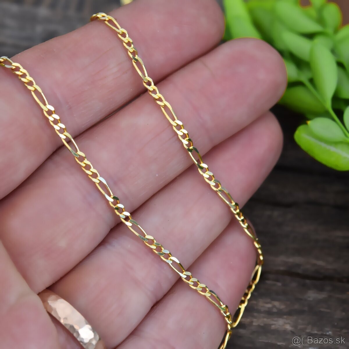 NOVE RETIAZKY FIGARO A PRIVESKY - 4