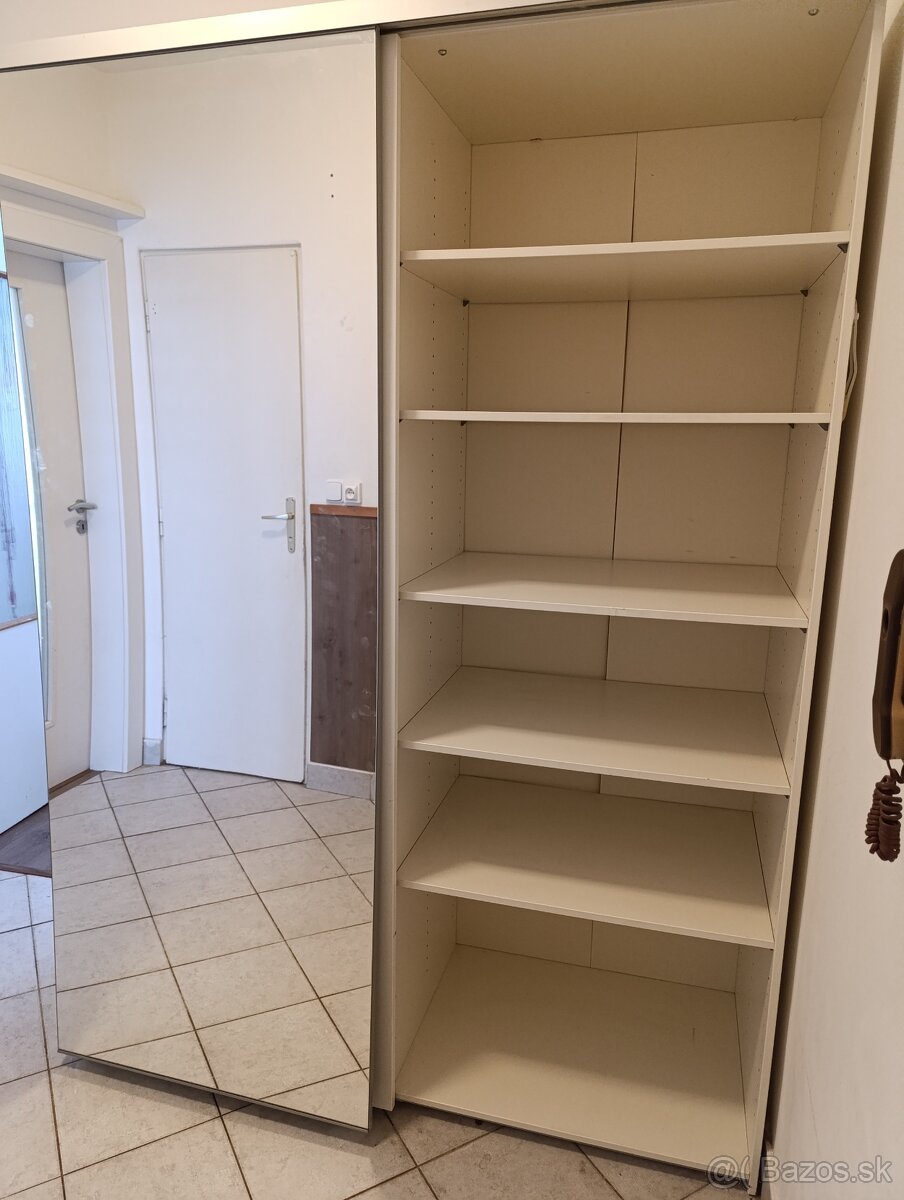 Šatníková skriňa - 4