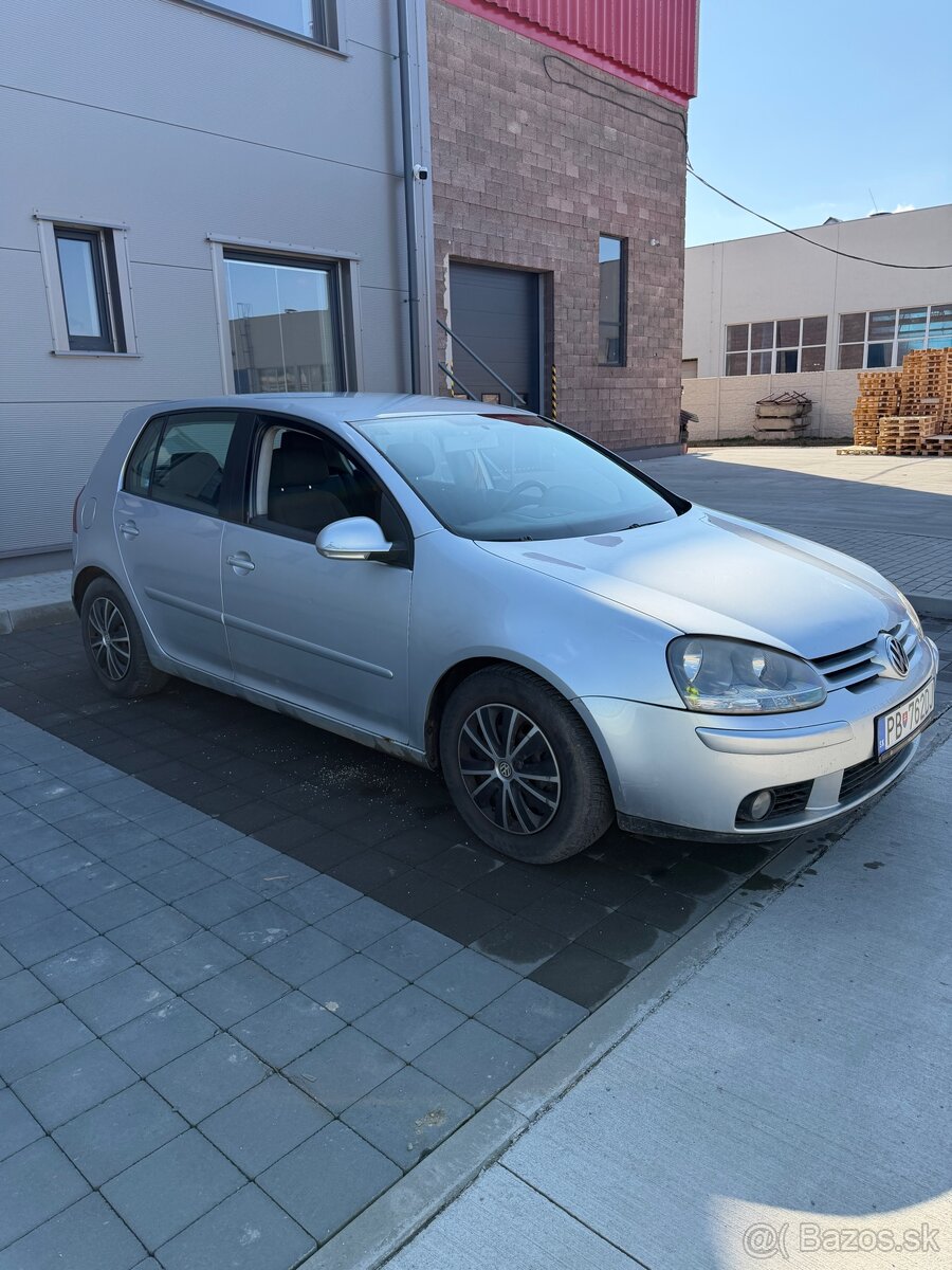 Golf V 1.6 benzín - 4