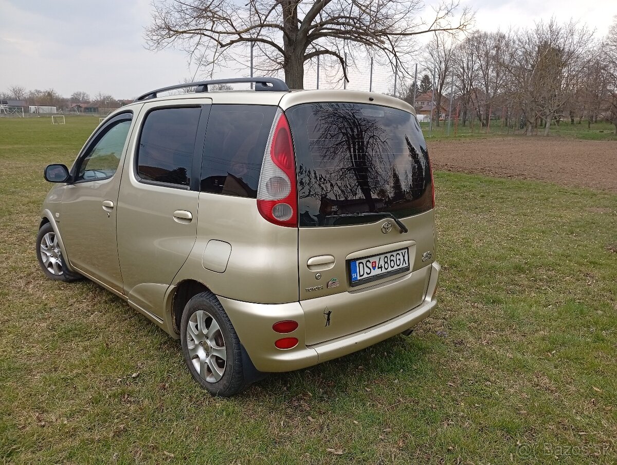 Predám Toyota Yaris Verso 1,5 vvti - 4