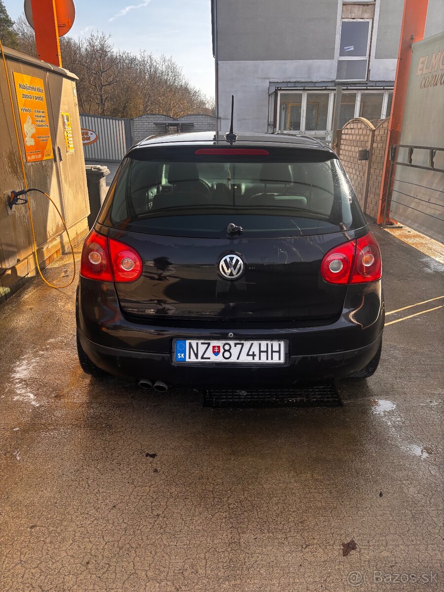 Volkswagen Golf 5 - 4