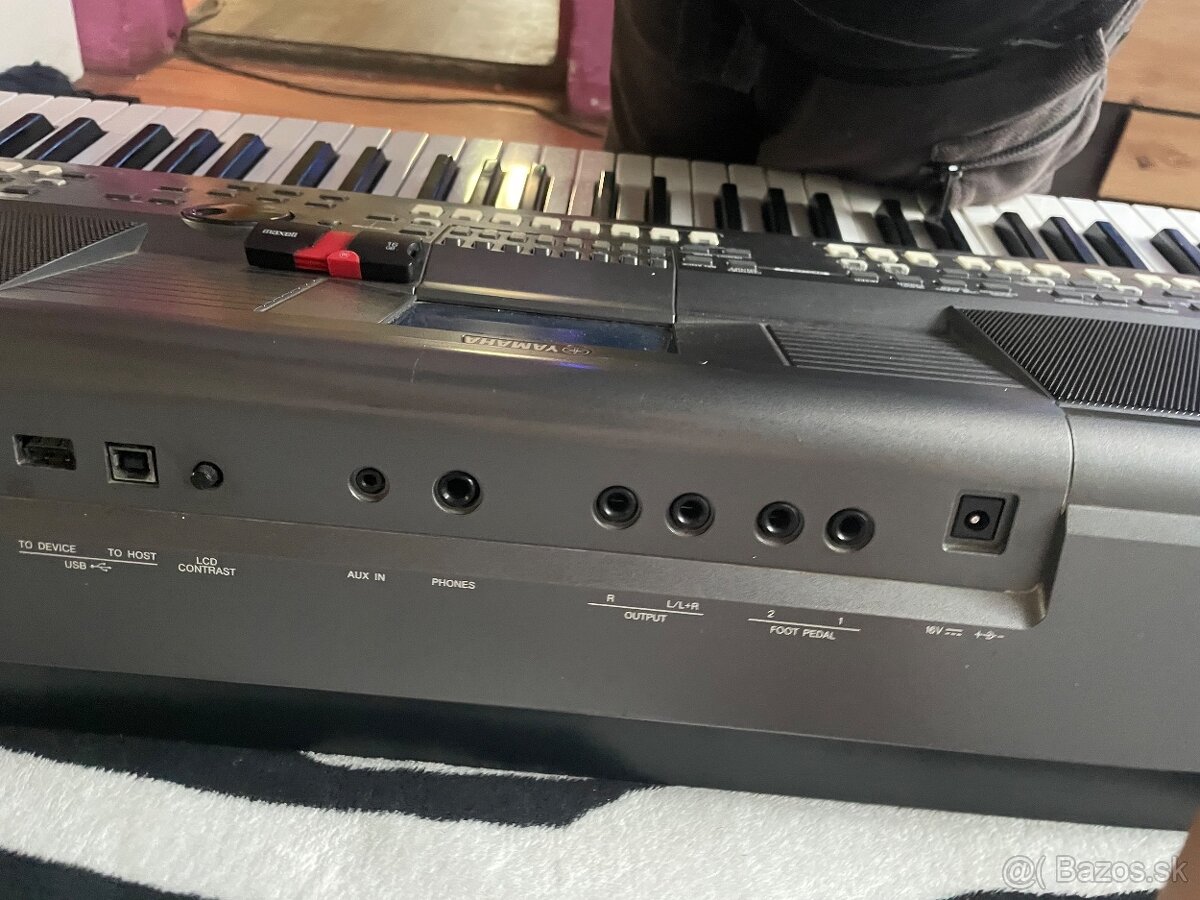Yamaha psr s 670 - 4
