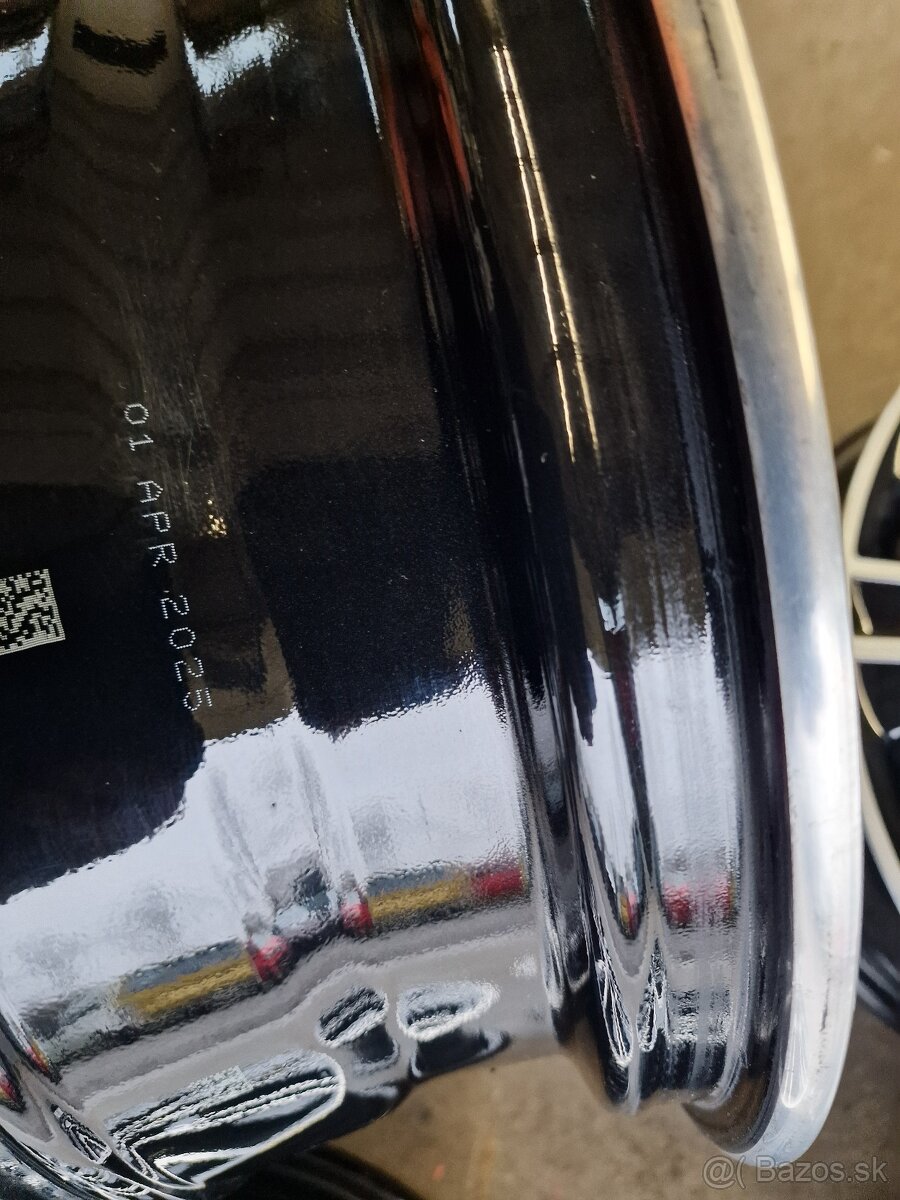 Alu disky org.VW T7 R17"5x120z nového auta - 4