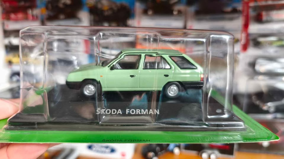 Predám Škodu 1000MB a Forman - 4