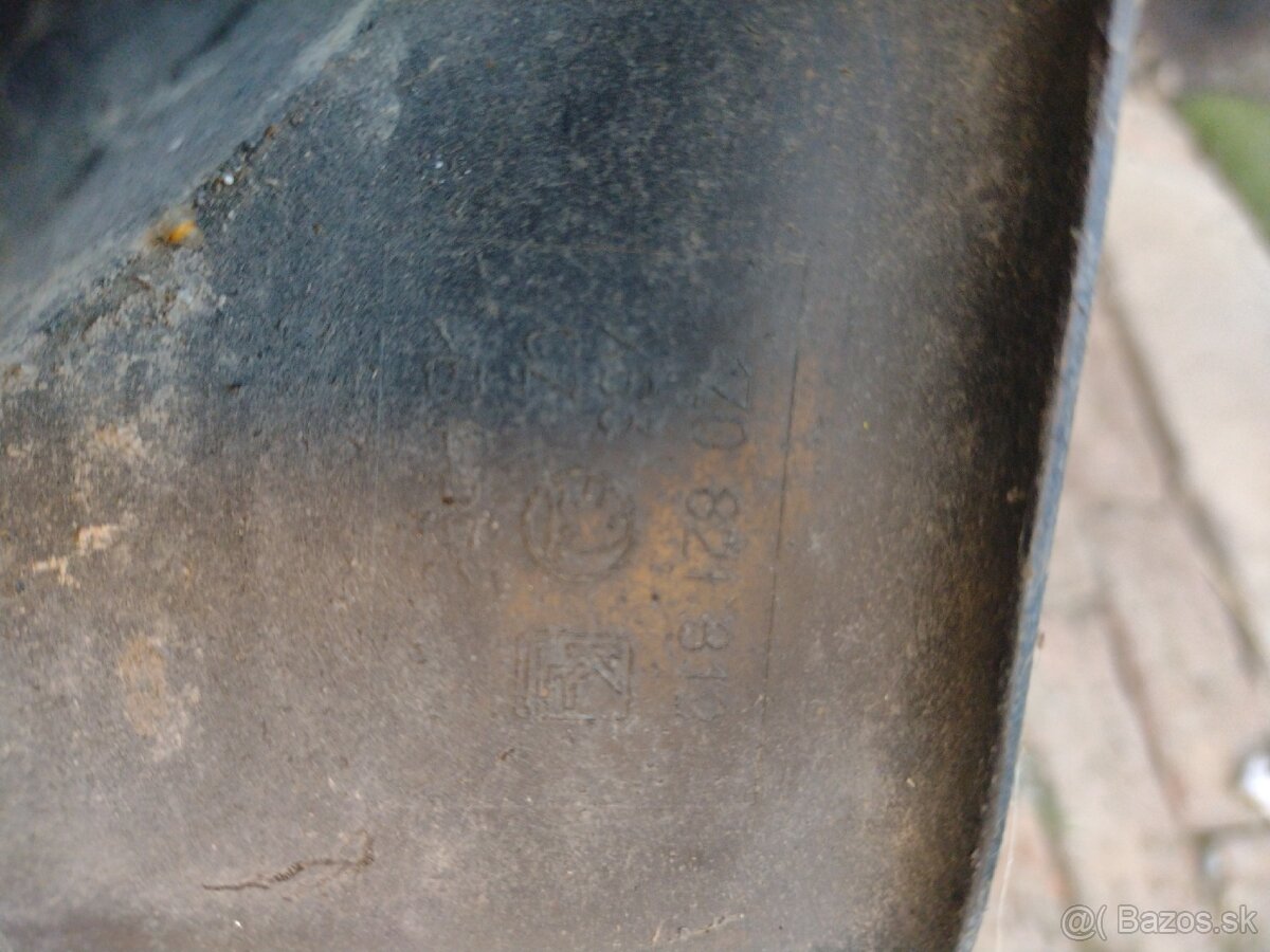 predné zásterky Škoda Octavia 2 2005 - 4