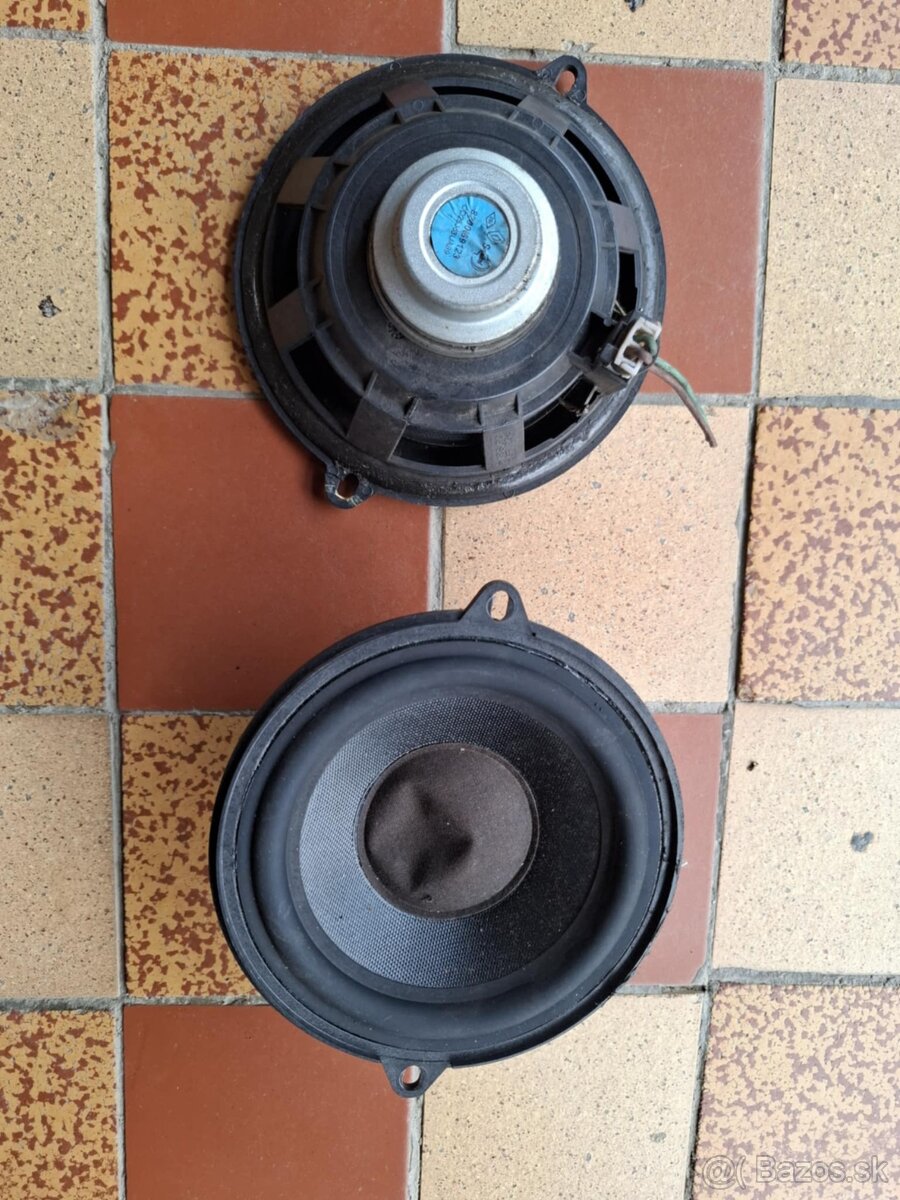 predam diely z Renault 2,3dv 1,4 benzin, r.v,2004 - 4