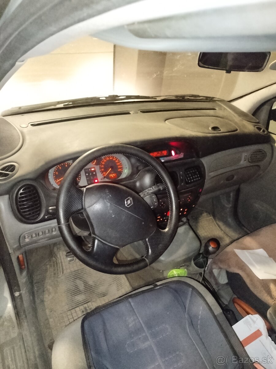 Predám Renault Scénic - 4