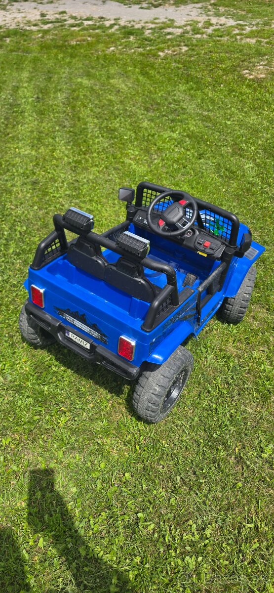 Elektrické autíčko JEEP 4x4 - 4