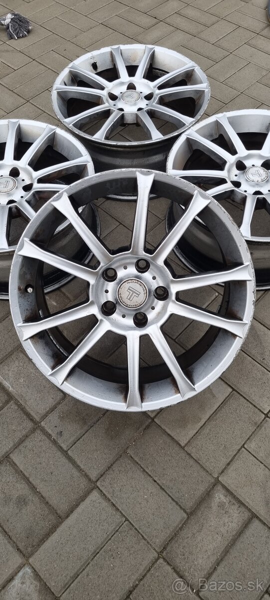 5x120 R18 ET35 8J - 4