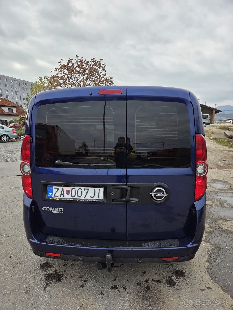 Opel Combo 1.6 diesel 5 miestne - 4
