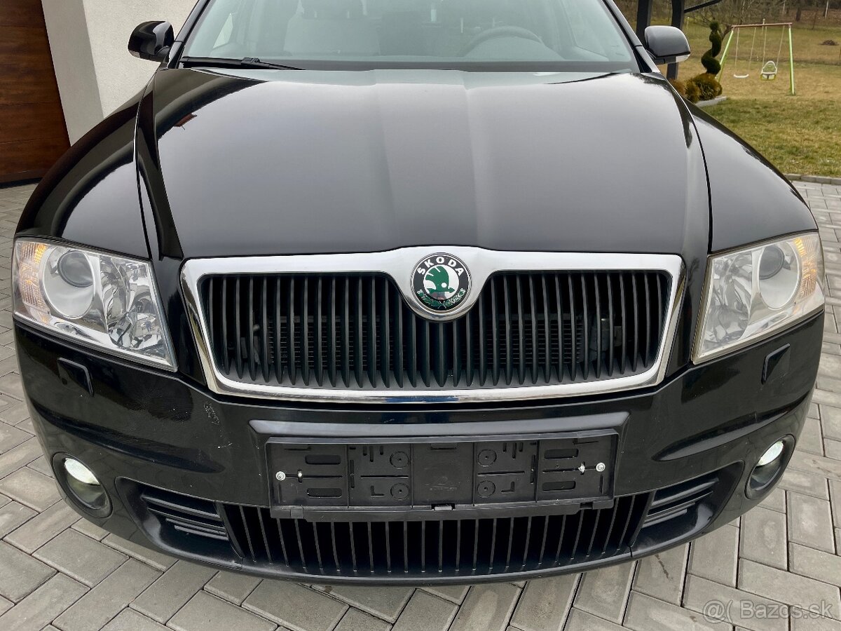 ŠKODA OCTAVIA COMBI RS 2,0TDI - 4