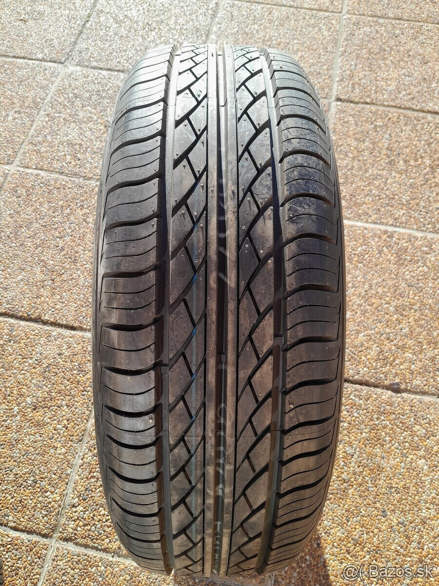 Pneu 215/65 R16 5x114,3 - 4