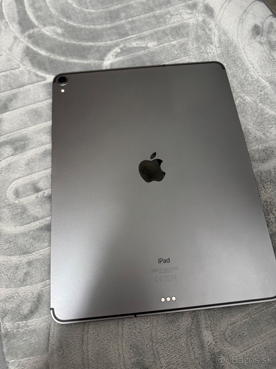 iPad Pro 12,9 (3. generácia) 256GB - Wi-Fi + SIM (Cellular) - 4