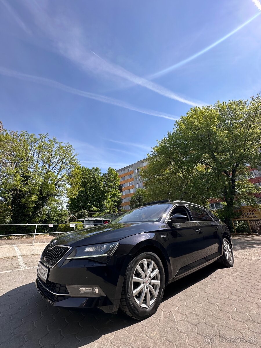 Škoda super - 4