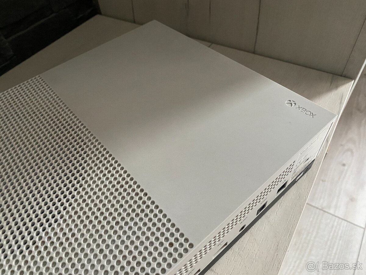 Xbox One S 1Tb - 4