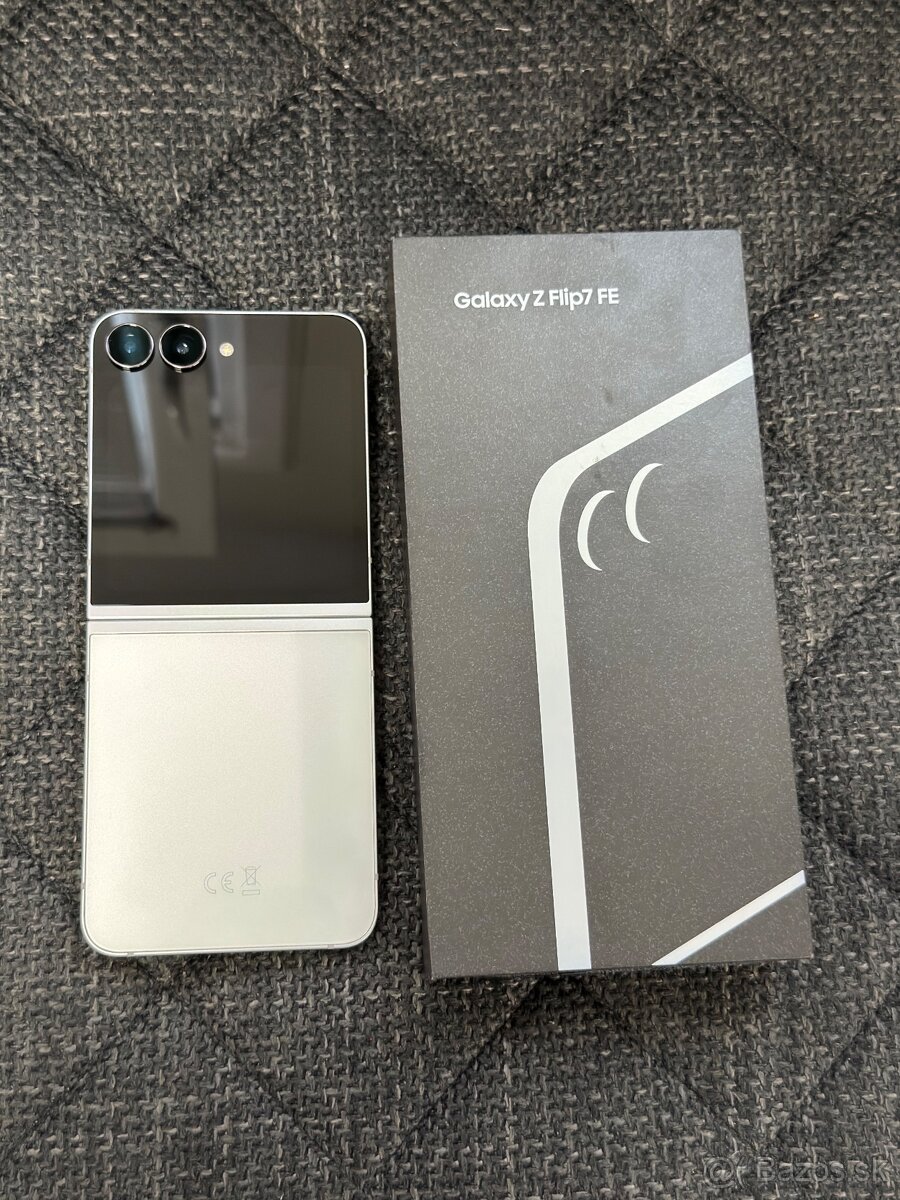Samsung Galaxy Z Flip 7 FE White - 4