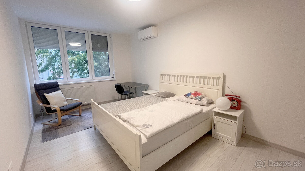 Prenájom 4 izbového bytu v širšom centre, Nivy, Bazová ul. - 4