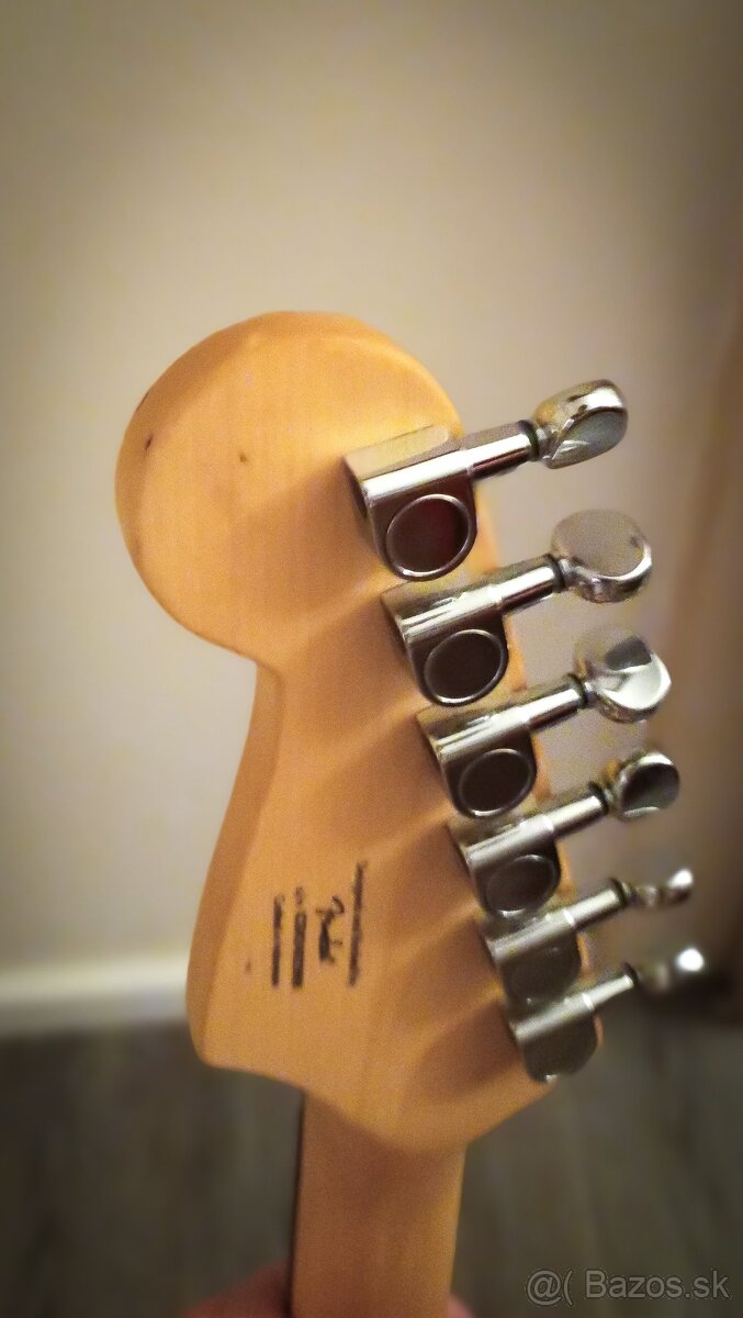 Elektrická gitara Fender squire - 4