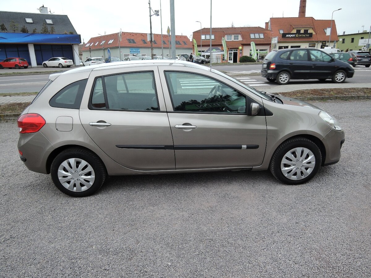 Renault Clio Grandtour 1,2 TCe Servis DigiKlima 2009 - 4