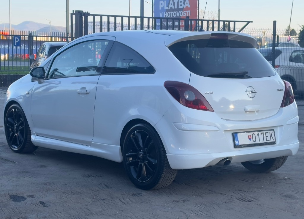 Opel Corsa 1.2 16V Enjoy - 4