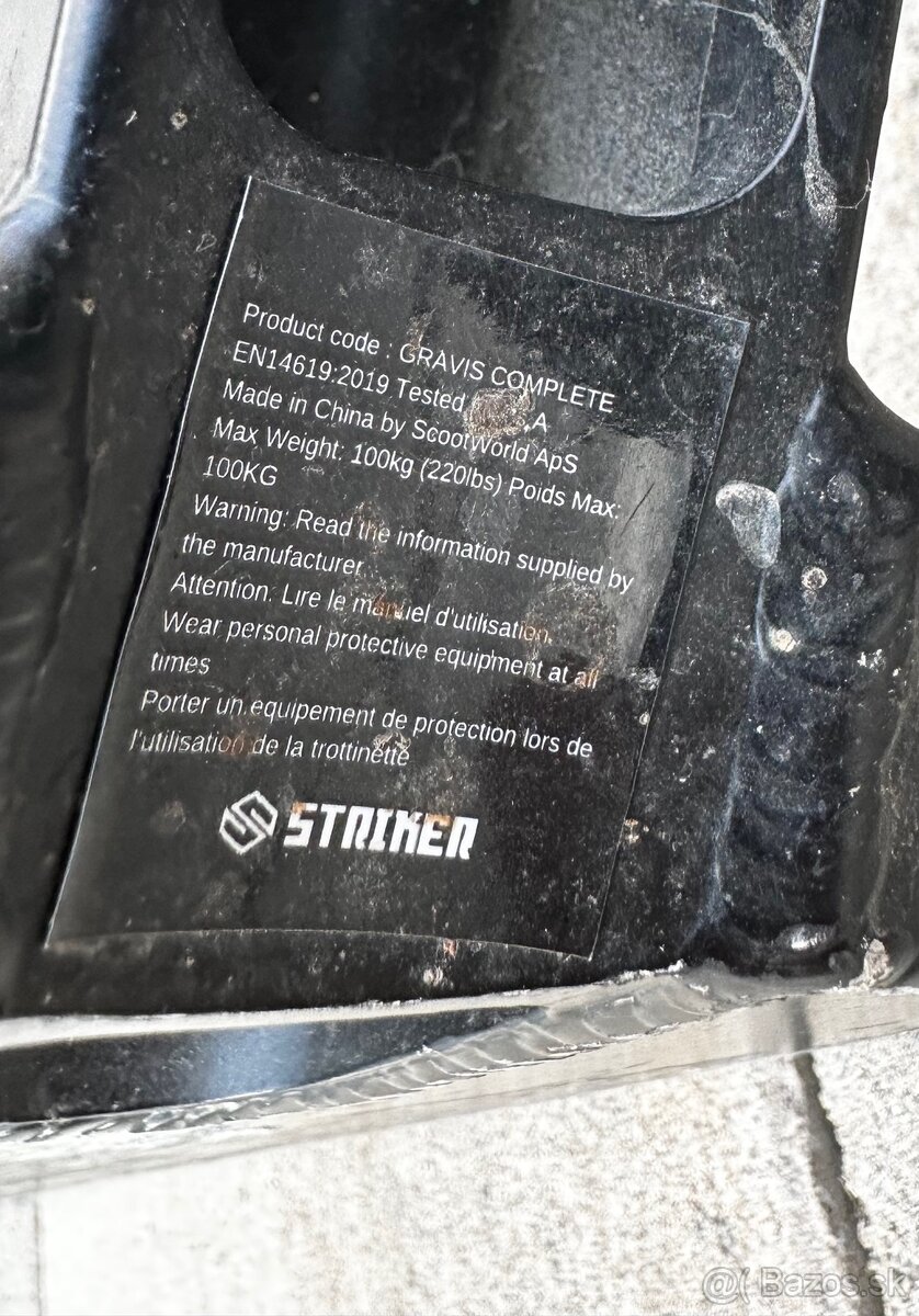 Kolobežka freestyle STRIKER GRAVIS L black - 4