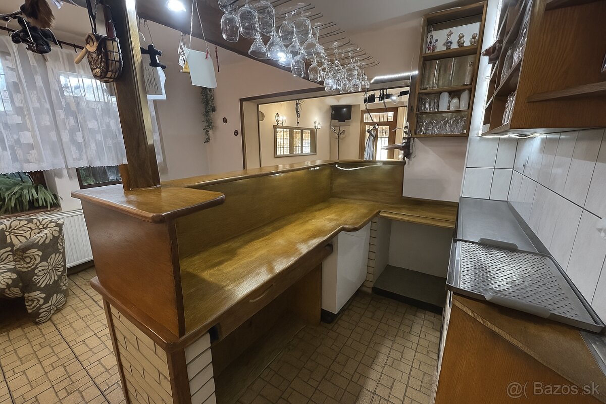 Reštaurácia + byt (podkrovie) v Hrádku (Nové Mesto n.Váhom) - 4