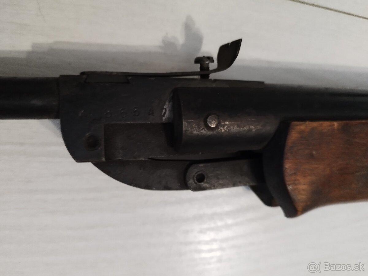 Predám vzduchovku IZ 22 - 4