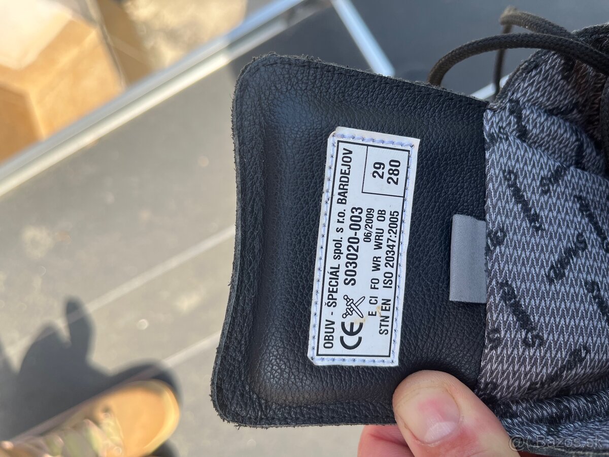 Predám obuv špeciál s membránou - 4