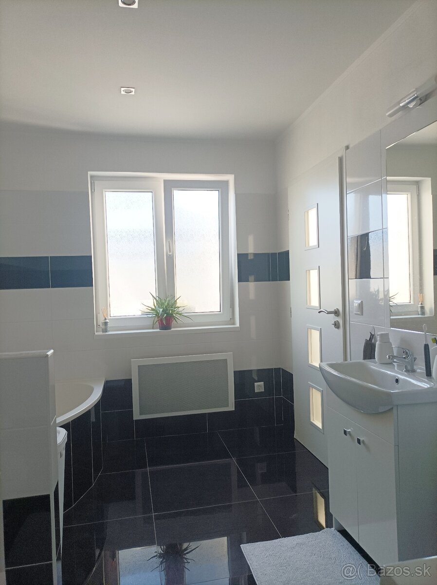 Predaj RD v Rakúsku 11km od hraníc,s projektom a povolením . - 4