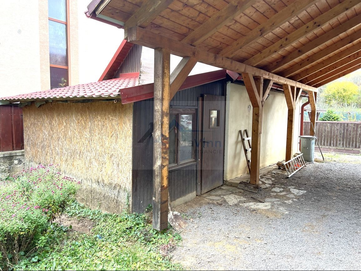 PREDAJ DOM s GARÁŽOU a poz. 539 m² Klížske Hradište - 4