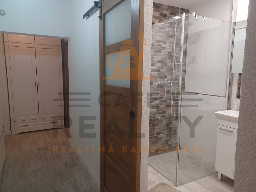 Na predaj 2izb. byt ,Bratislava, Ružinov, Astrová ul. - 4