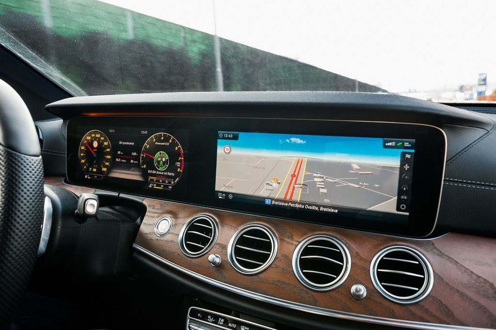 Mercedes-Benz E trieda 400 3.5l 4x4 245kw 2016 full vybava - 4