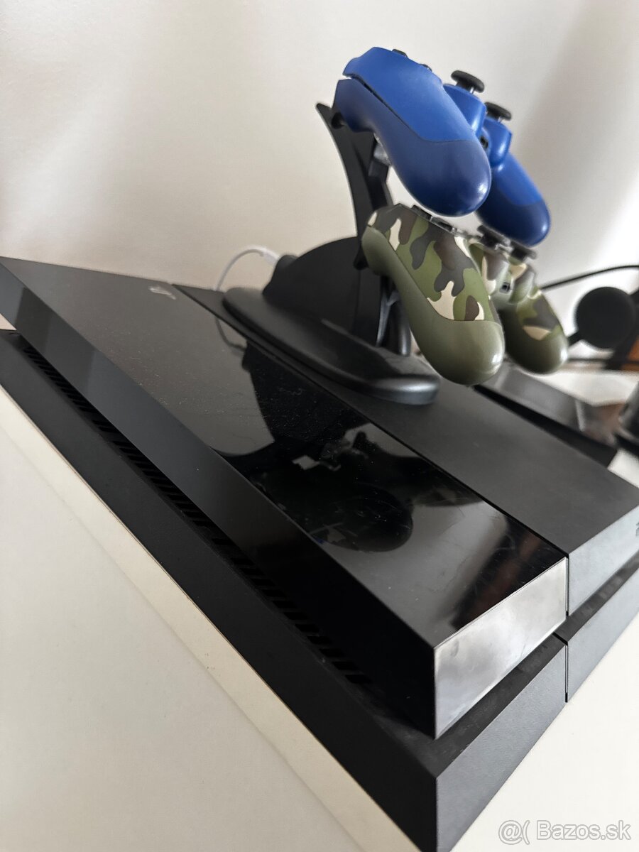 PS 4 + hry - 4
