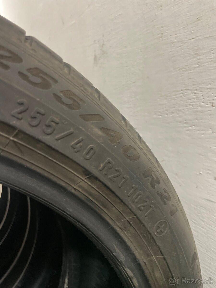 Letné Pirelli 255/40 R21 - 4