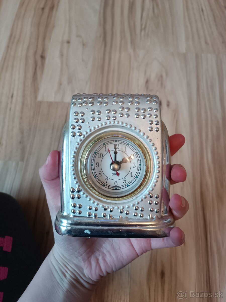 Retro dekoratívne quartzové stolové hodiny - 4