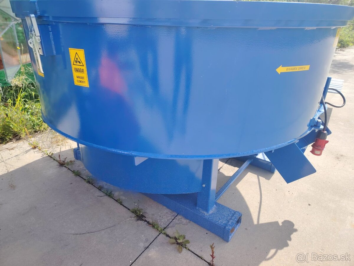 ELEKTRICKÁ MIEŠAČKA 1200L - 4