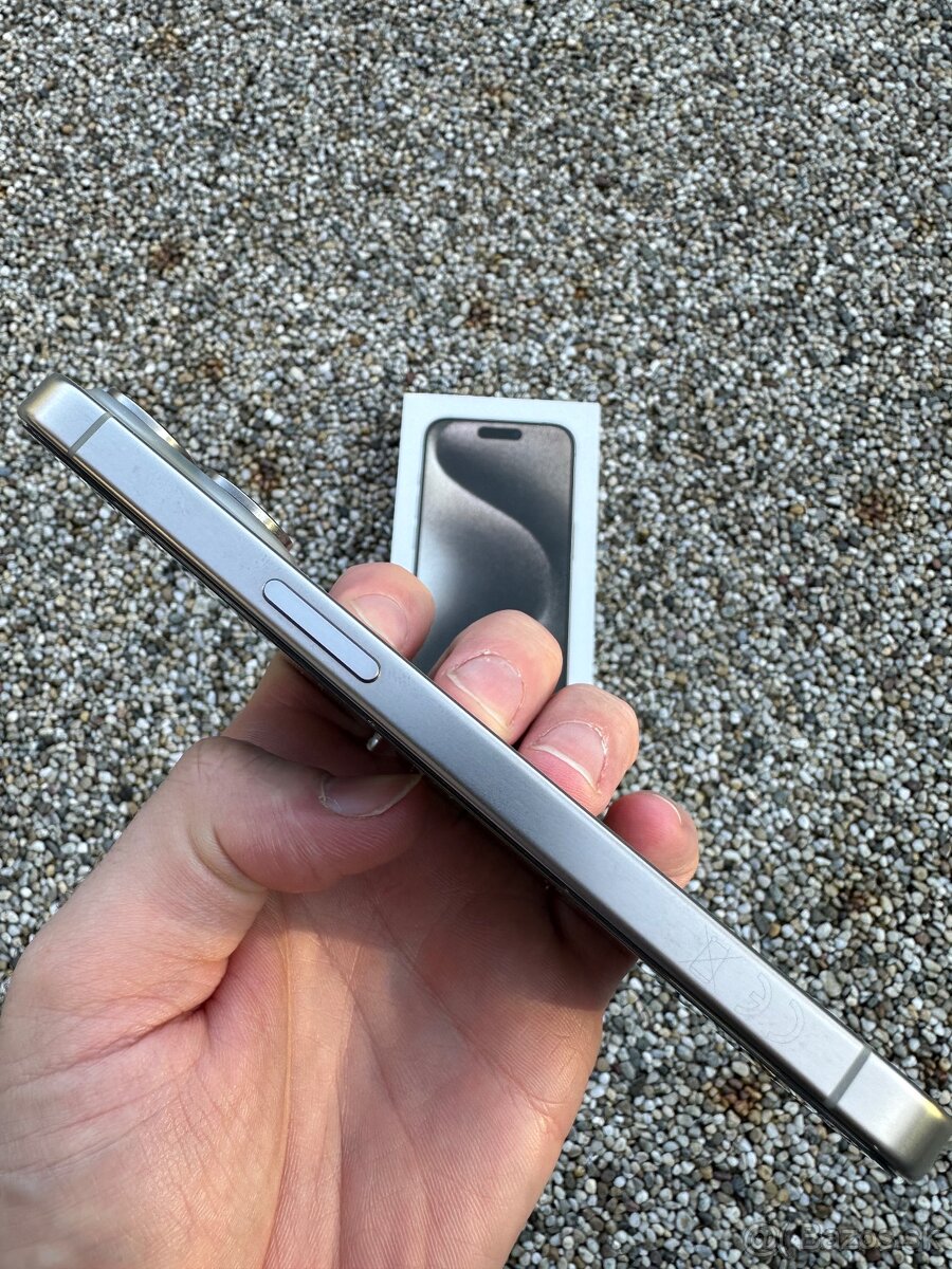 IPhone 15 pro max - baterie 100% - 4