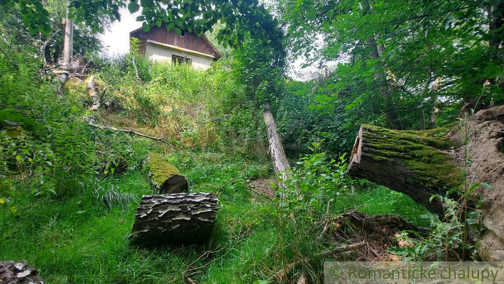 Malá chalúpka na polosamote, v blízkosti mesta Myjava, s v - 4