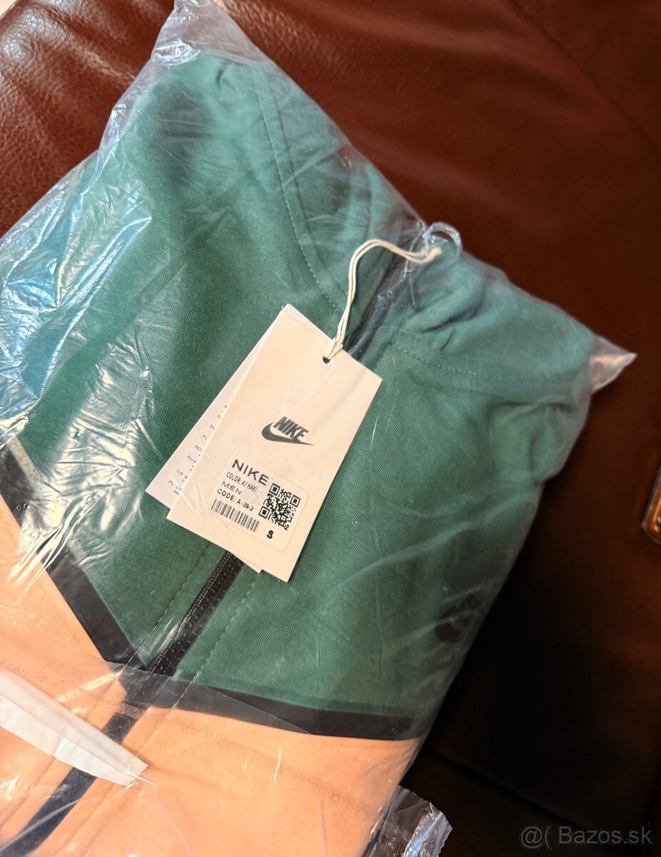 Nike Tech Fleece Ay Hakisi - 4