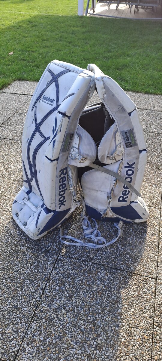 Predám detskú brankársku výstroj - 4