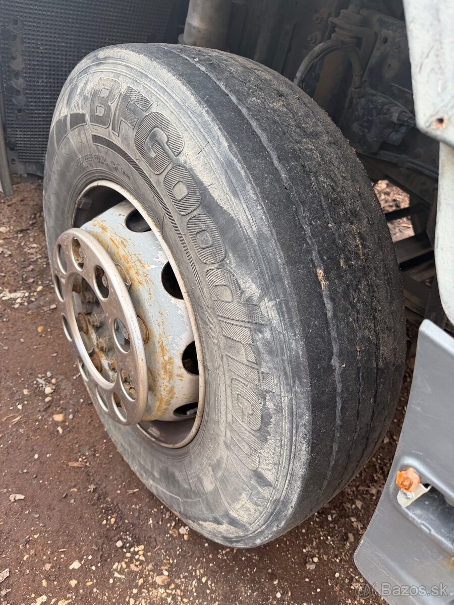 Iveco s hydraulickou rukou - 4