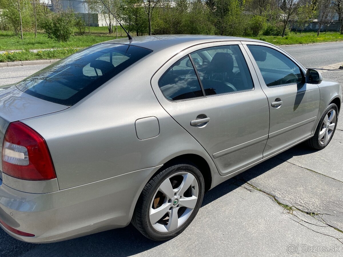 Octavia 1,8 TSI Elegance DSG 118KW - 4