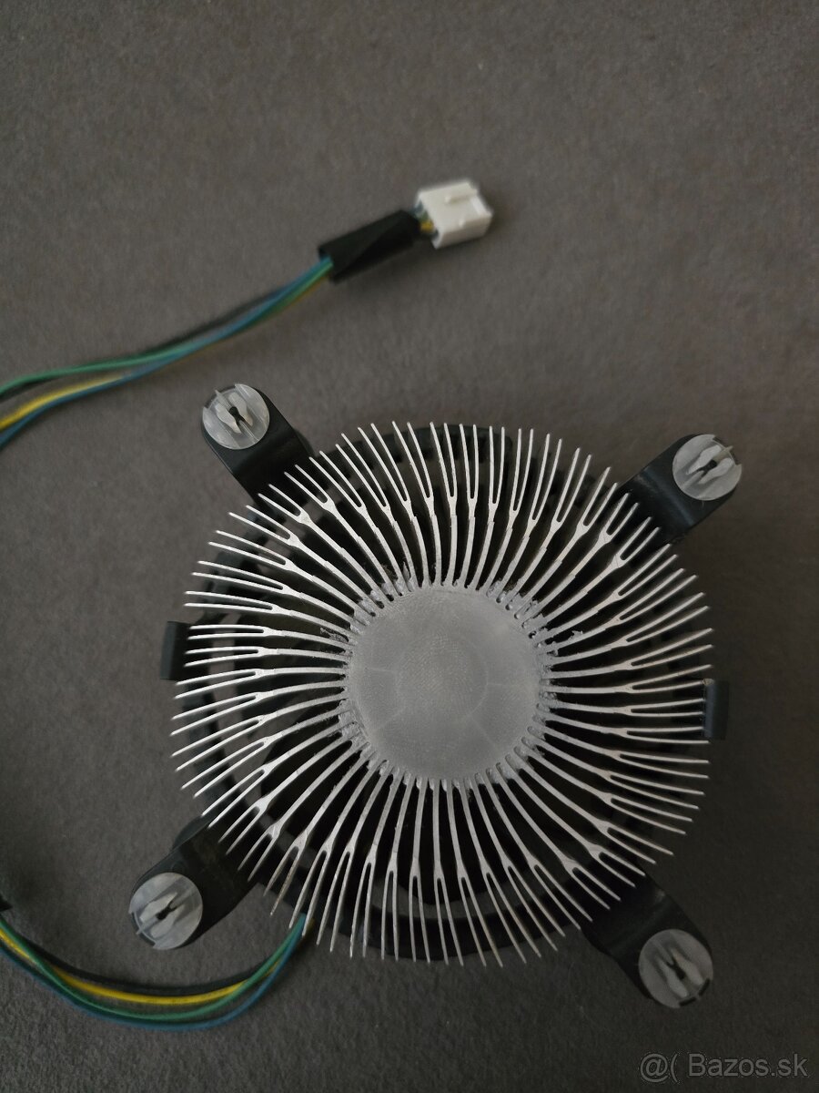 I3-4150 + Intel chladič - 4