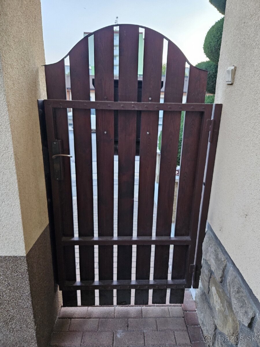 Brány - 4
